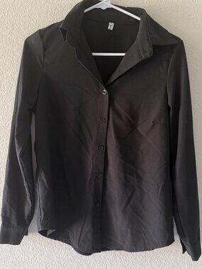 Basic Black Lightweight Long Sleeve Button-Down Blouse (Size S)